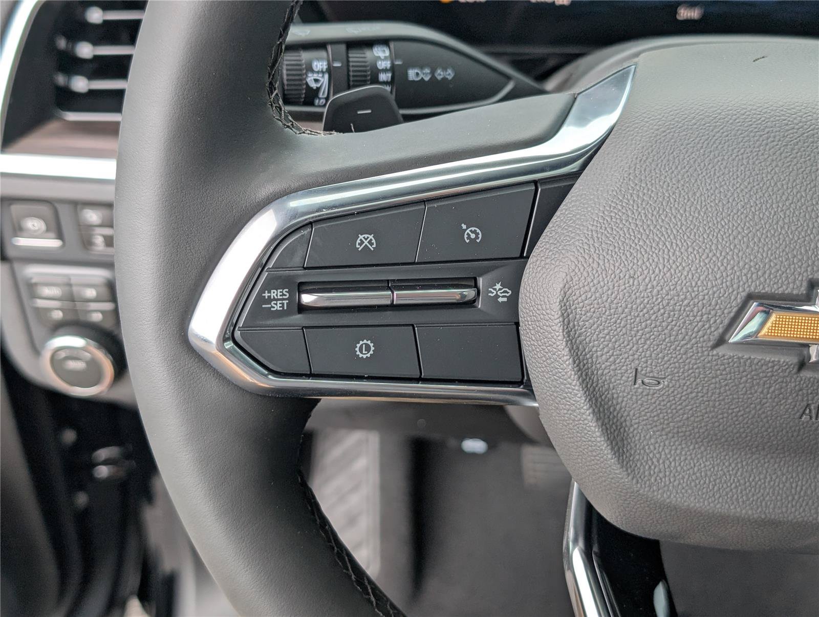 New 2026 Chevrolet Suburban Premier AWD/4WD image 23