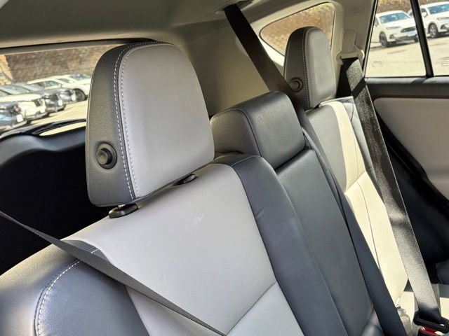 Used 2014 Toyota RAV4 Limited w/ Technology Package image 33