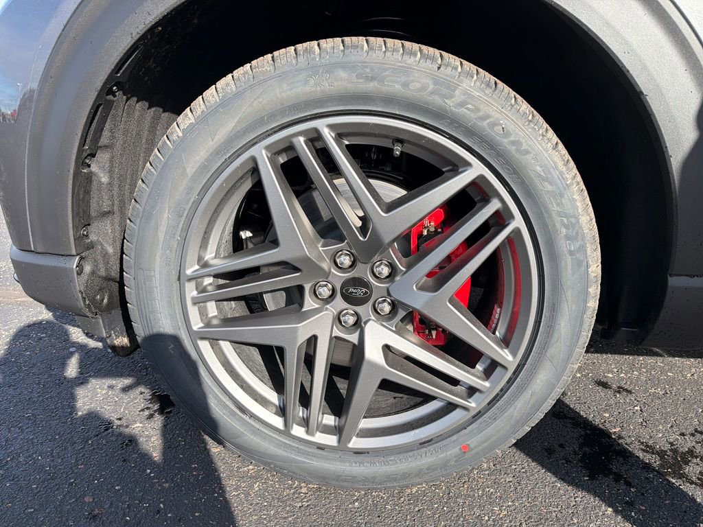 New 2026 Ford Explorer ST-Line w/ ST-Line Street Pack image 26
