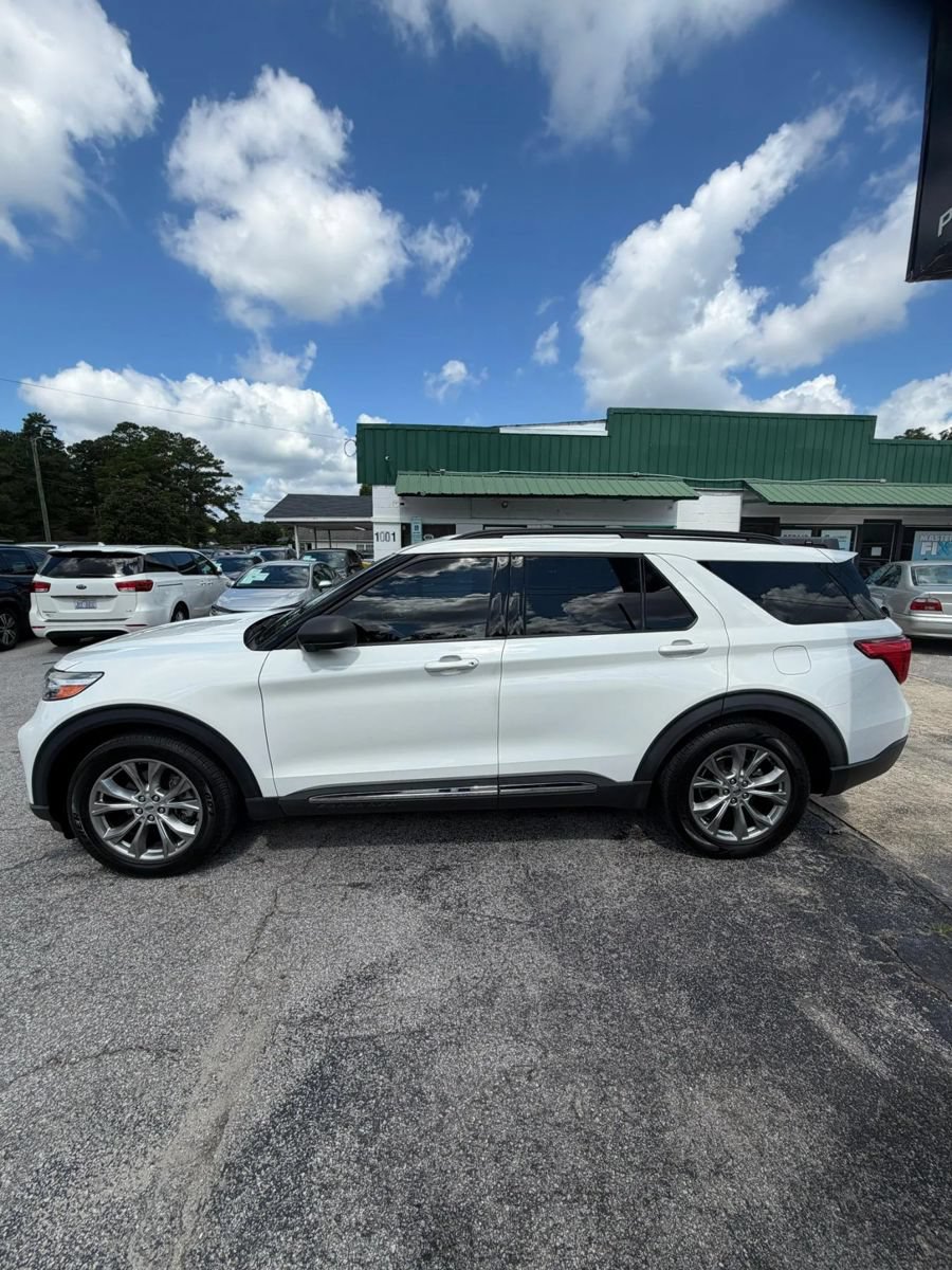 Used 2020 Ford Explorer XLT w/ Equipment Group 202A RWD image 4