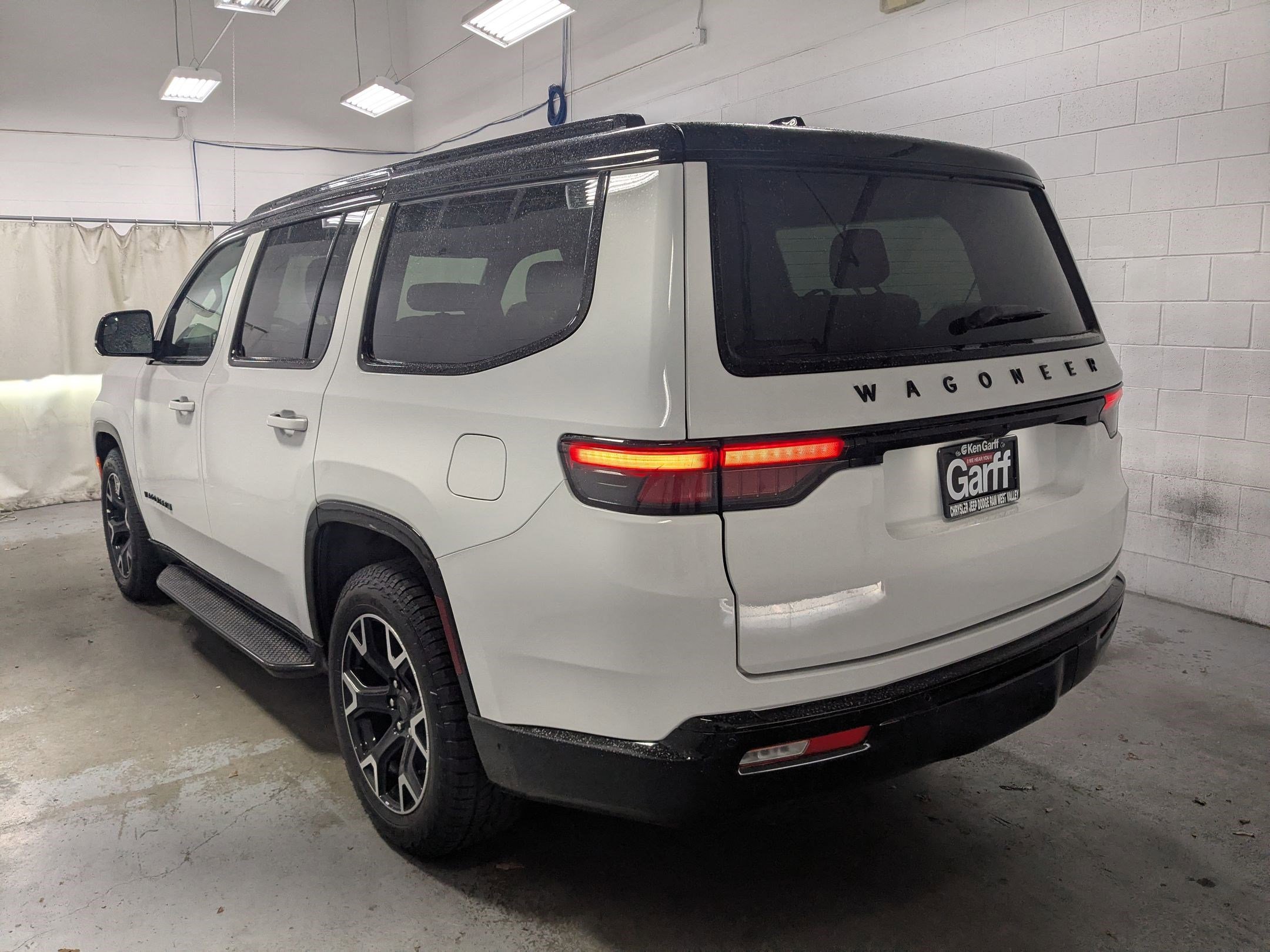 New 2025 Jeep Wagoneer Series II image 7
