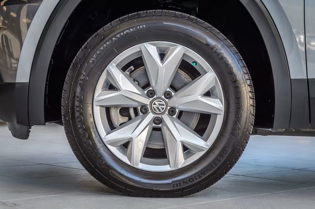 Used 2019 Volkswagen Atlas SE w/ Towing Package image 12