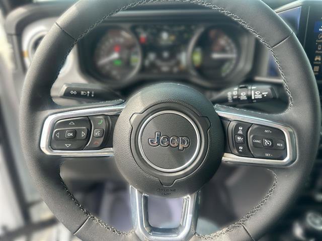 Used 2025 Jeep Wrangler Sahara w/ Safety Group image 34