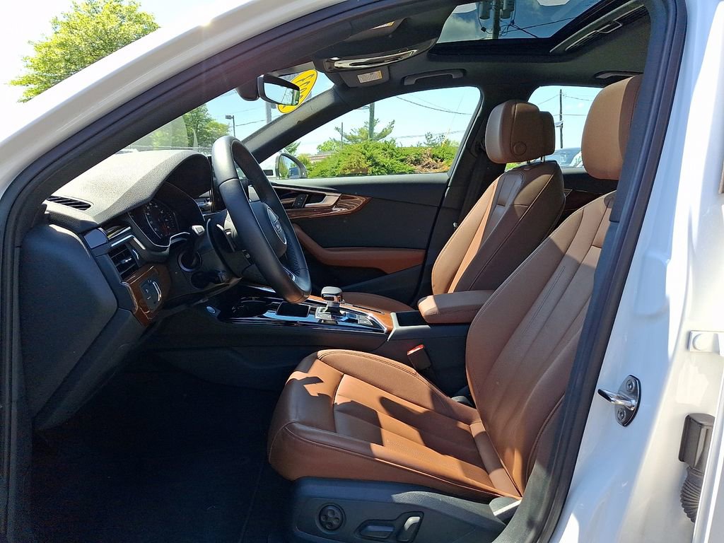 Used 2023 Audi A4 2.0T Premium w/ Convenience Package AWD/4WD image 19