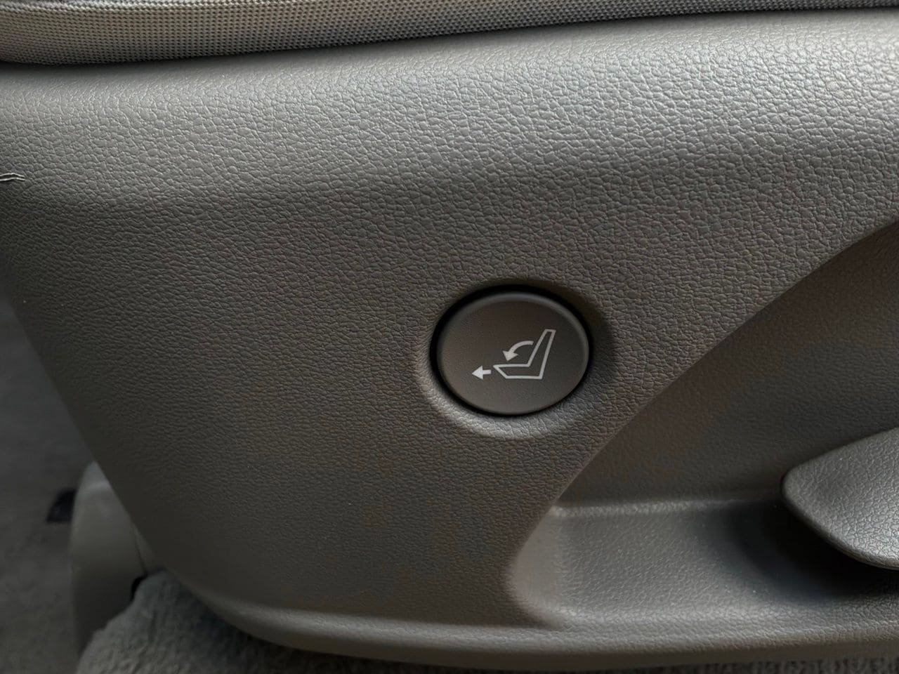 Used 2026 Hyundai Palisade SEL FWD image 13