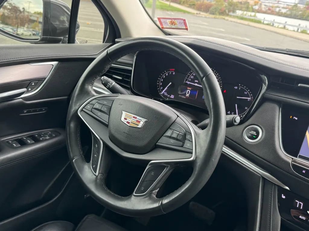 Used 2019 Cadillac XT4 Sport w/ Cold Weather Package image 11