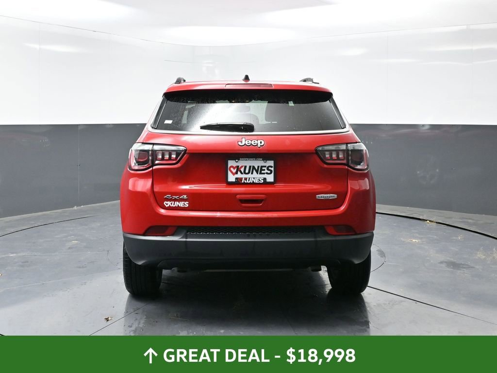 Used 2024 Jeep Compass Latitude image 12