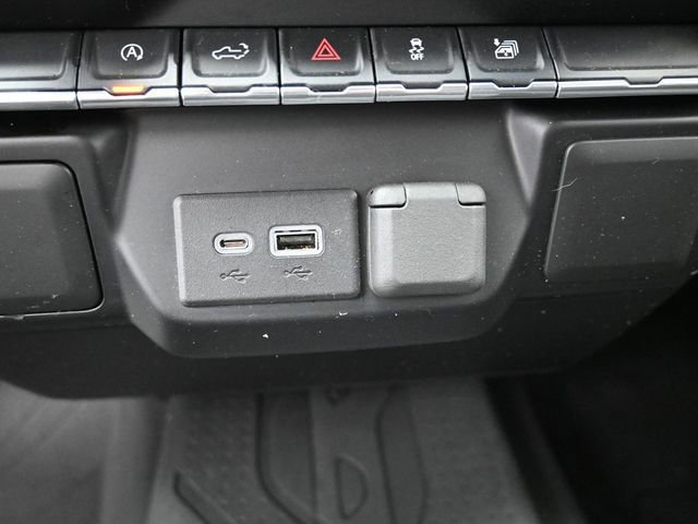 Used 2021 Chevrolet Silverado 1500 LT w/ Bed Protection Package image 23