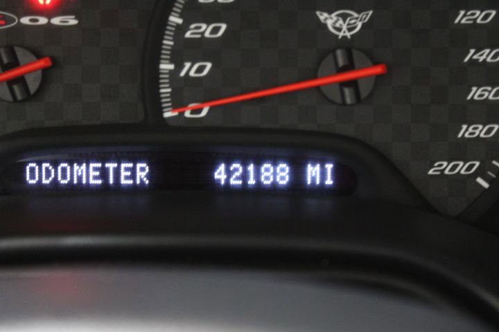 Used 2002 Chevrolet Corvette Z06 w/ Memory Pkg RWD image 3