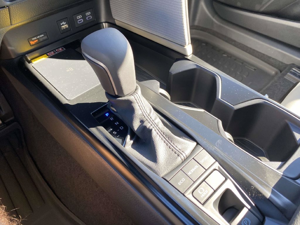 New 2026 Toyota Camry Hybrid FWD image 21