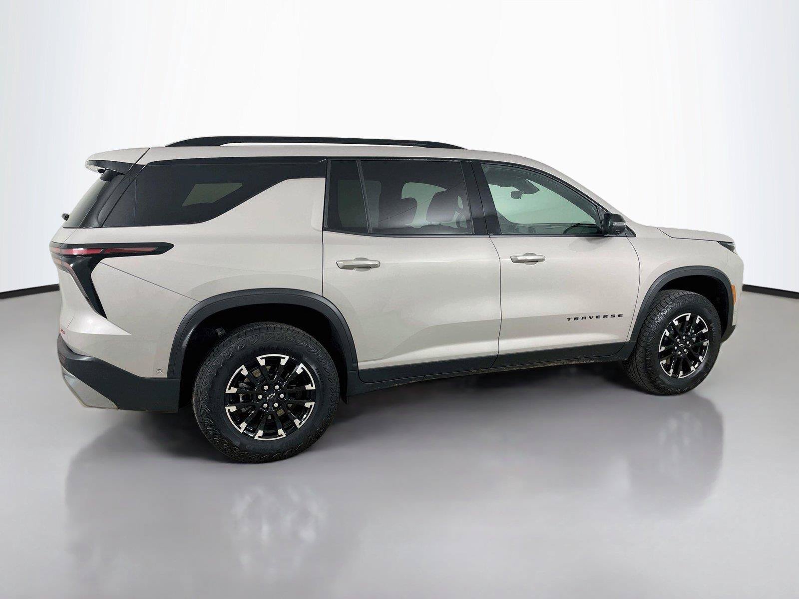 Used 2026 Chevrolet Traverse Z71 w/ Enhanced Driving Package AWD/4WD image 17