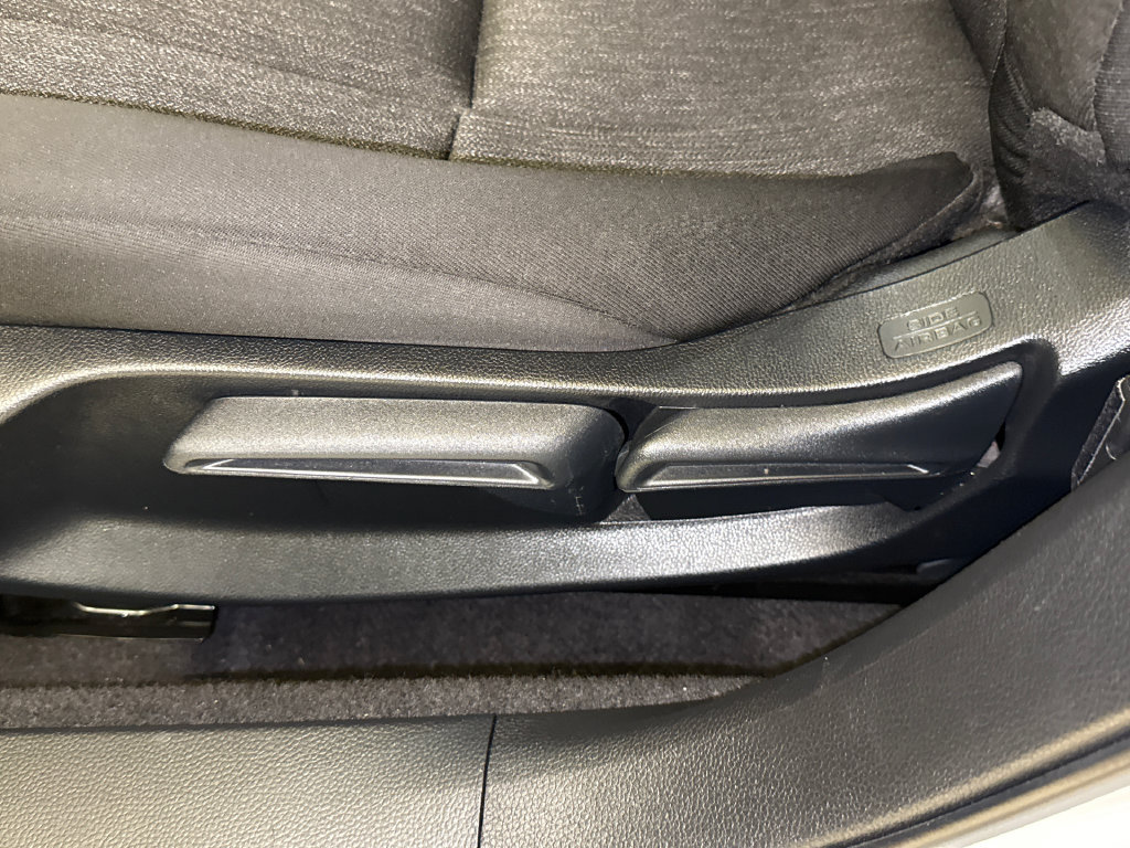Certified 2023 Honda Accord LX image 20