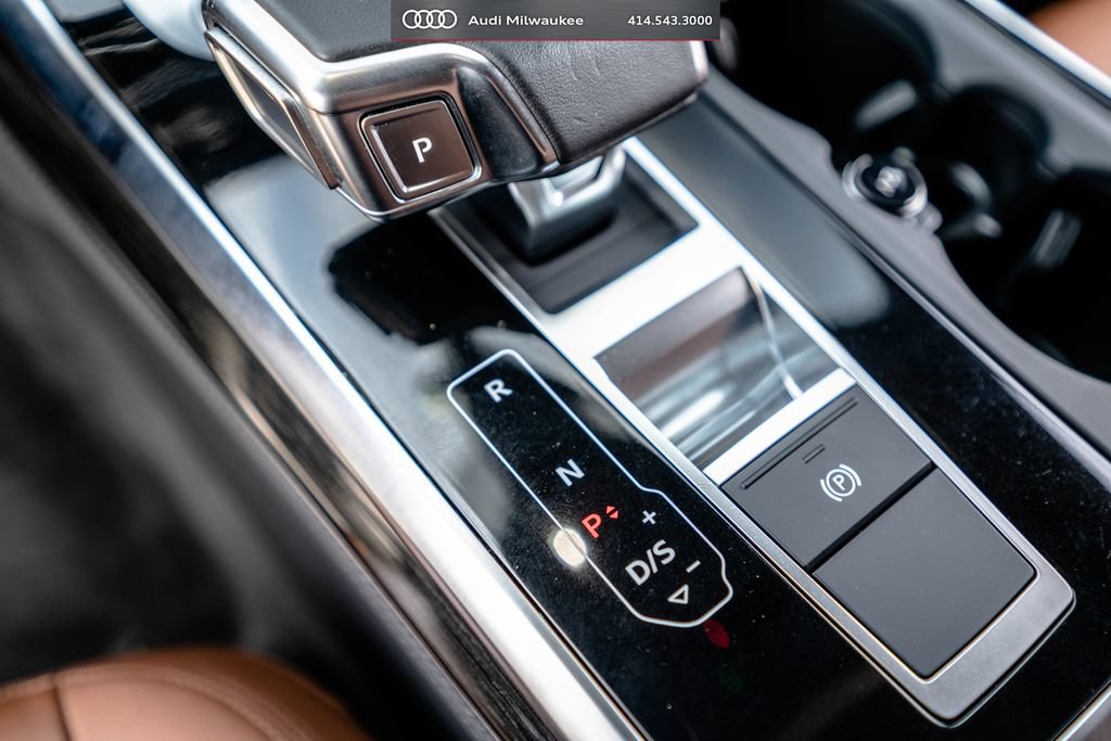 Used 2023 Audi Q7 3.0T Premium Plus AWD/4WD image 27