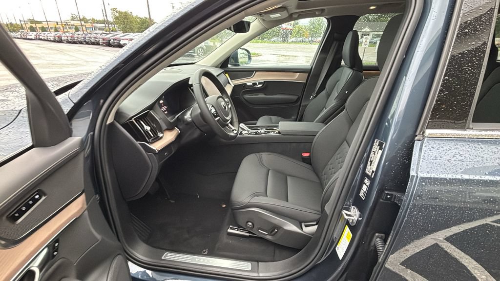 New 2026 Volvo XC90 B5 Core AWD/4WD image 24