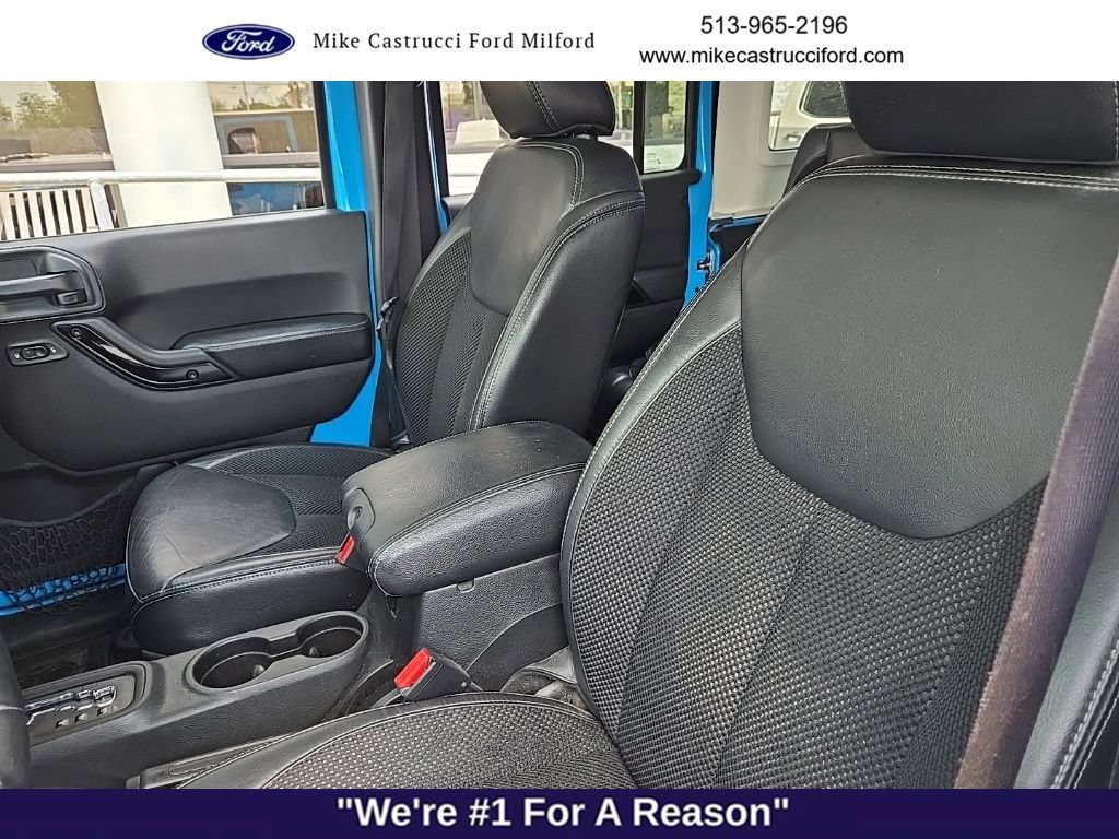 Used 2017 Jeep Wrangler Unlimited Sahara AWD/4WD image 9