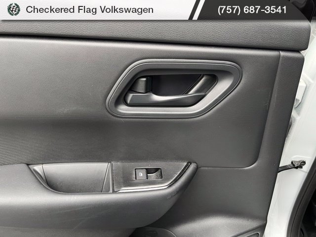 Used 2024 Nissan Rogue S AWD/4WD image 24