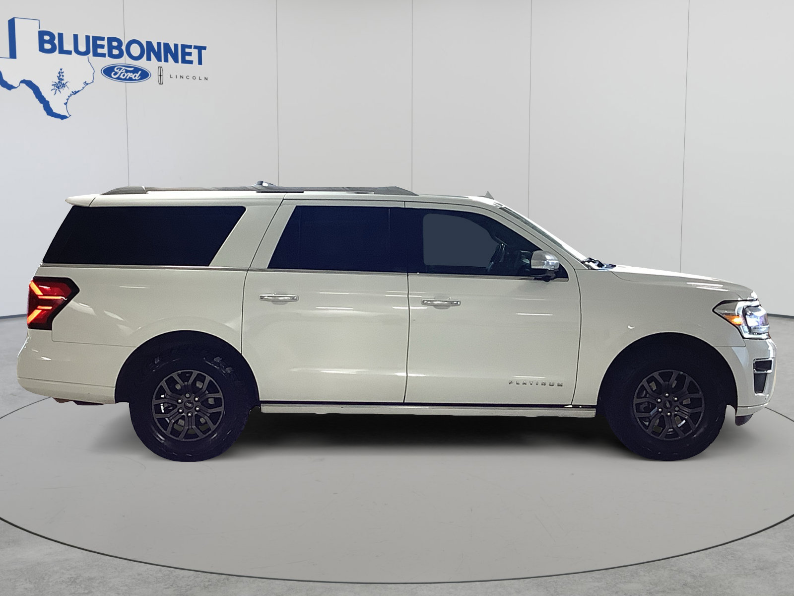 Used 2023 Ford Expedition Max Platinum AWD/4WD image 4