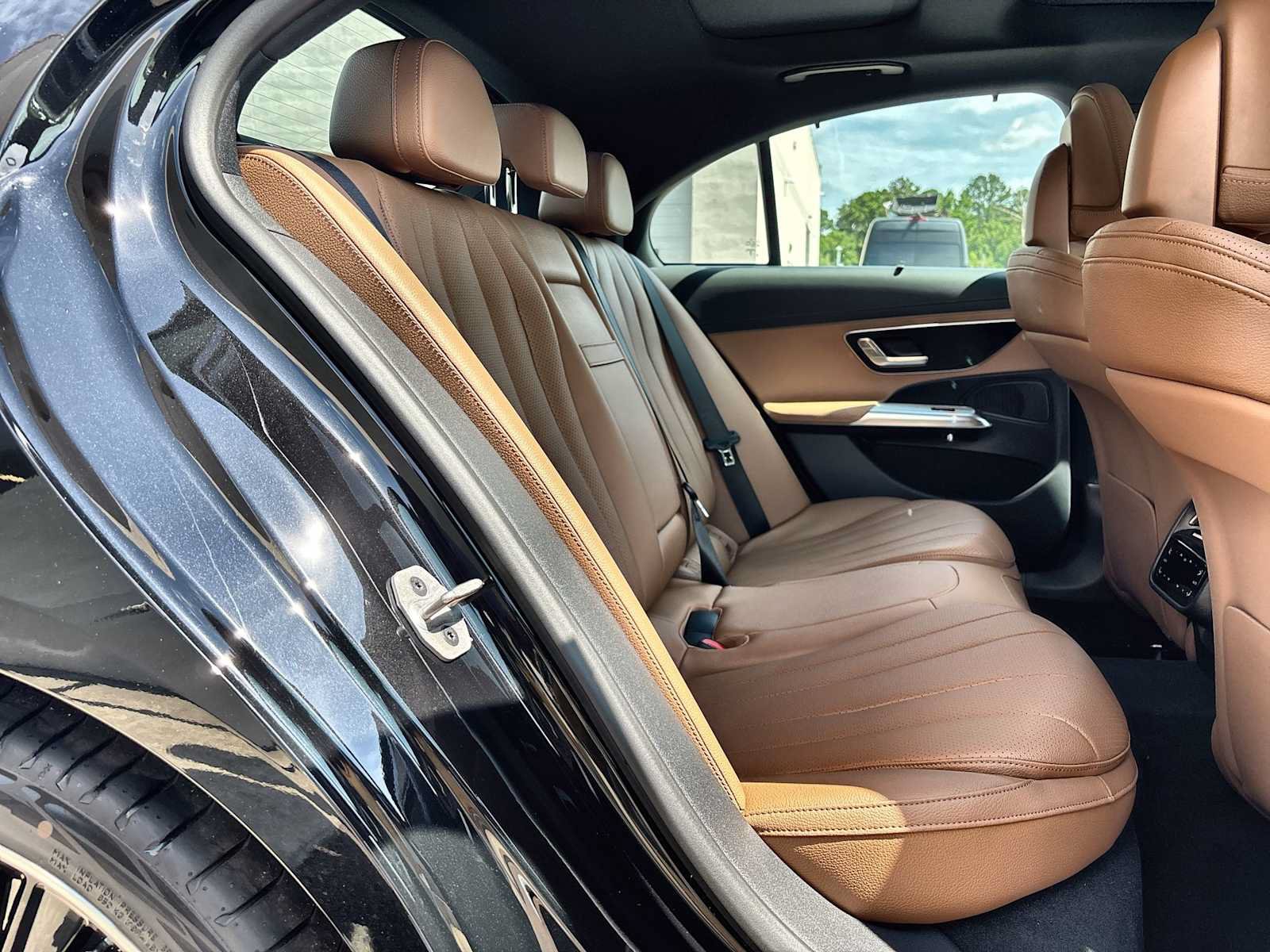 New 2026 Mercedes-Benz E 350 4MATIC Sedan image 19