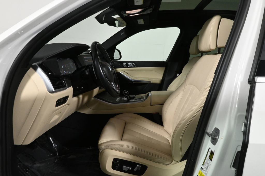 Used 2021 BMW X5 xDrive40i w/ Convenience Package image 3