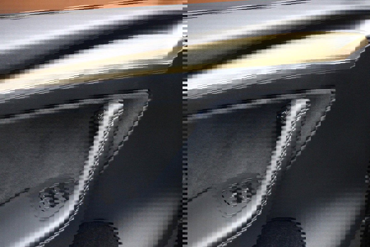 Used 2022 Tesla Model Y Long Range image 10