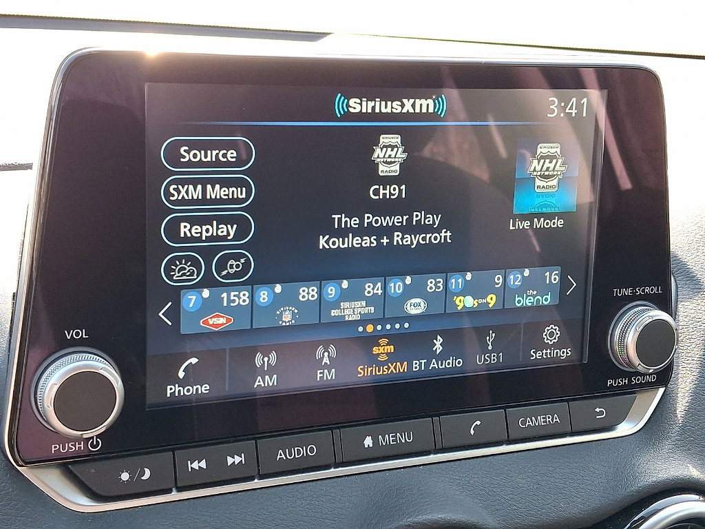 Used 2025 Nissan Sentra SV w/ Trunk Package image 14