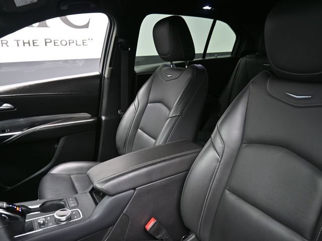 Used 2025 Cadillac XT4 Premium Luxury image 16