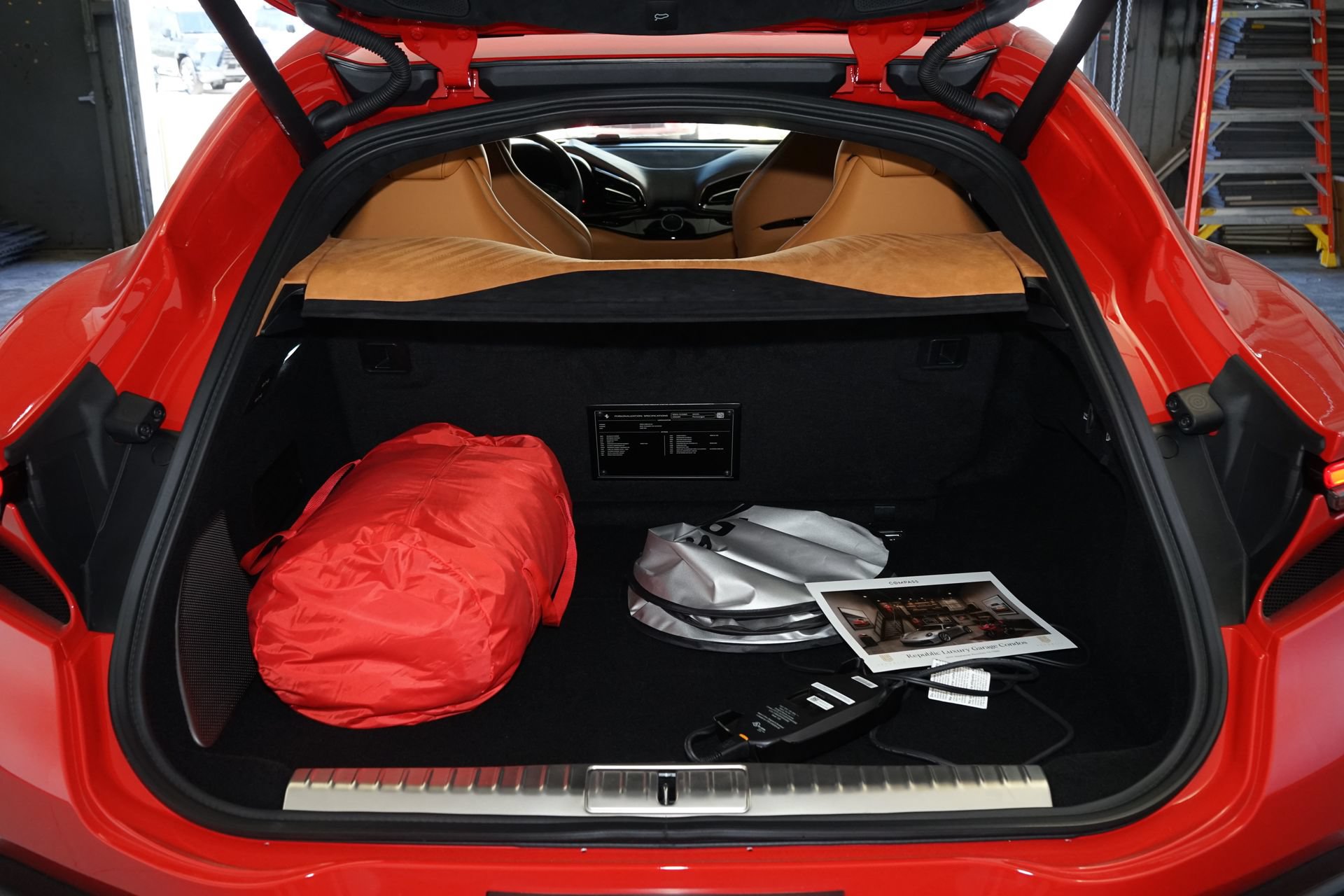 Used 2025 Ferrari Purosangue AWD/4WD image 32