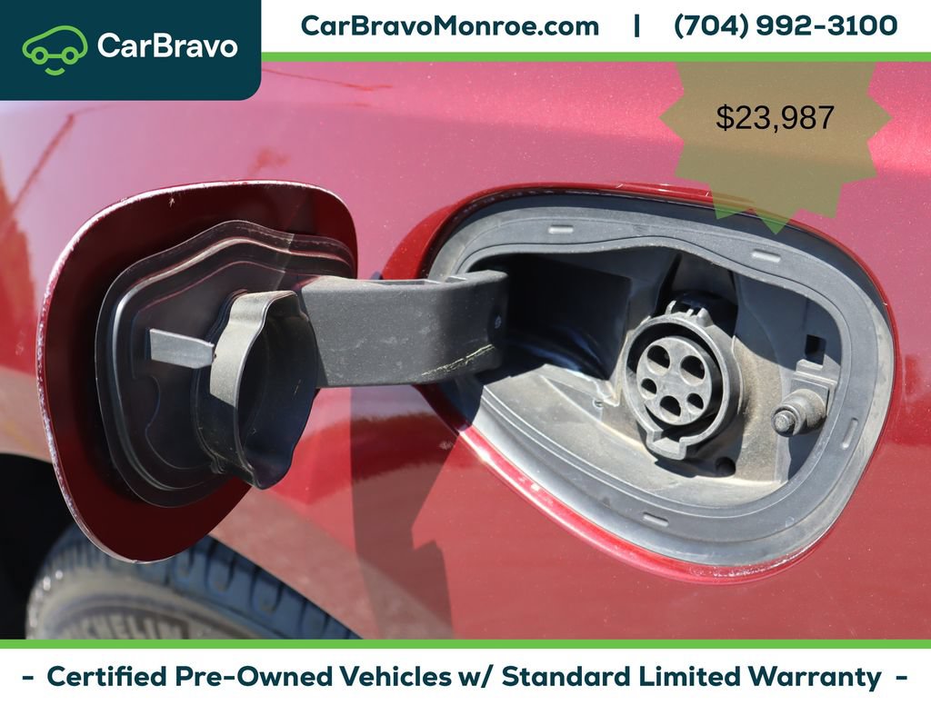 Used 2021 Chrysler Pacifica Pinnacle FWD image 12