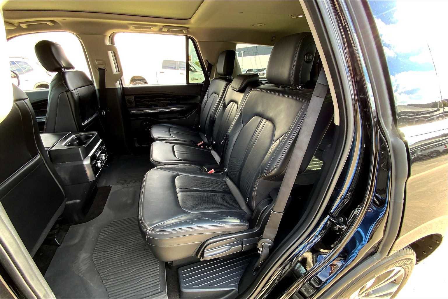 Used 2020 Ford Expedition Platinum image 19