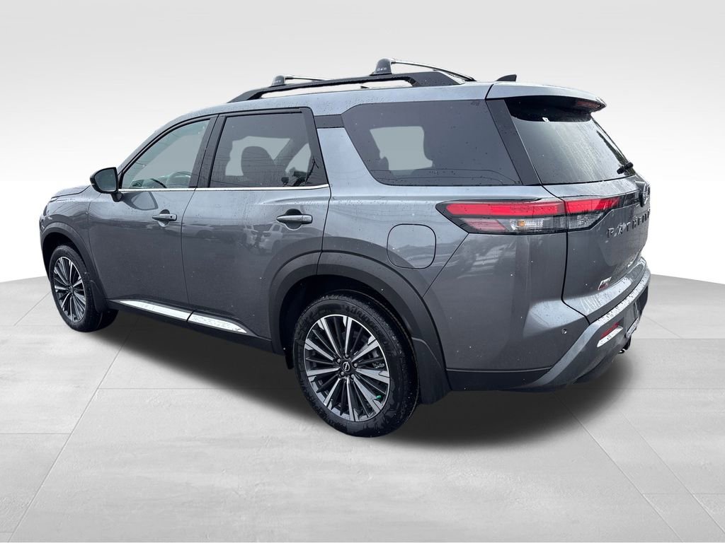 New 2026 Nissan Pathfinder Platinum image 4
