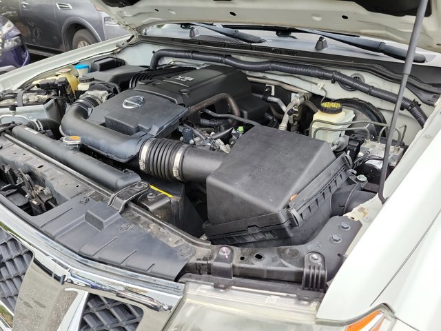 Used 2014 Nissan Frontier SV image 30