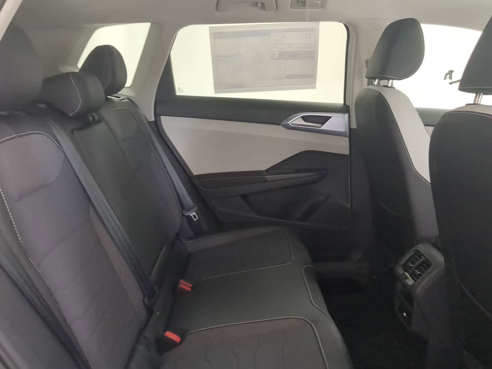 New 2025 Volkswagen Taos SE AWD/4WD image 21
