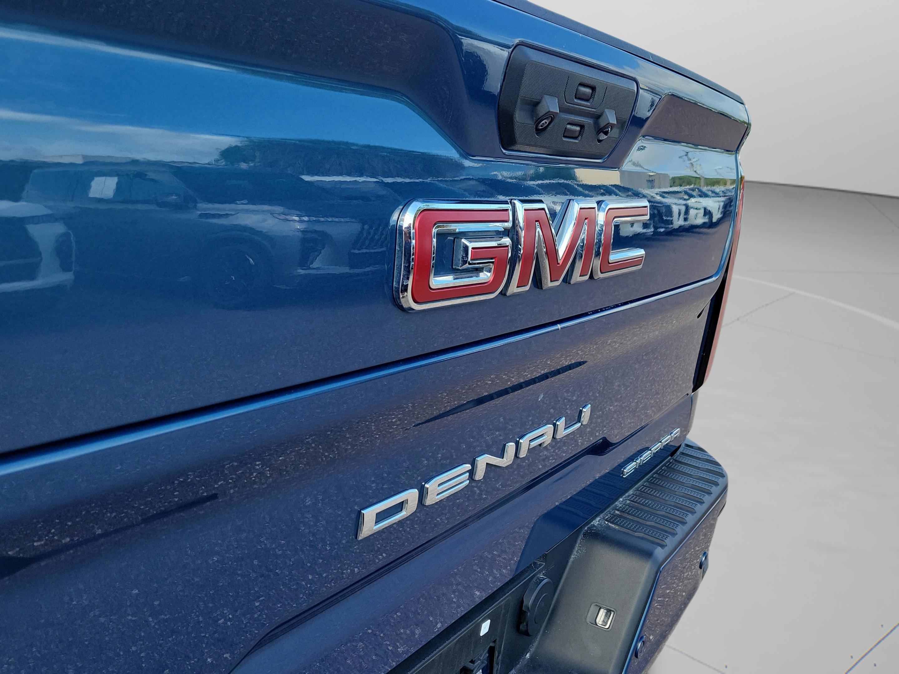 Used 2024 GMC Sierra 3500 Denali AWD/4WD image 27
