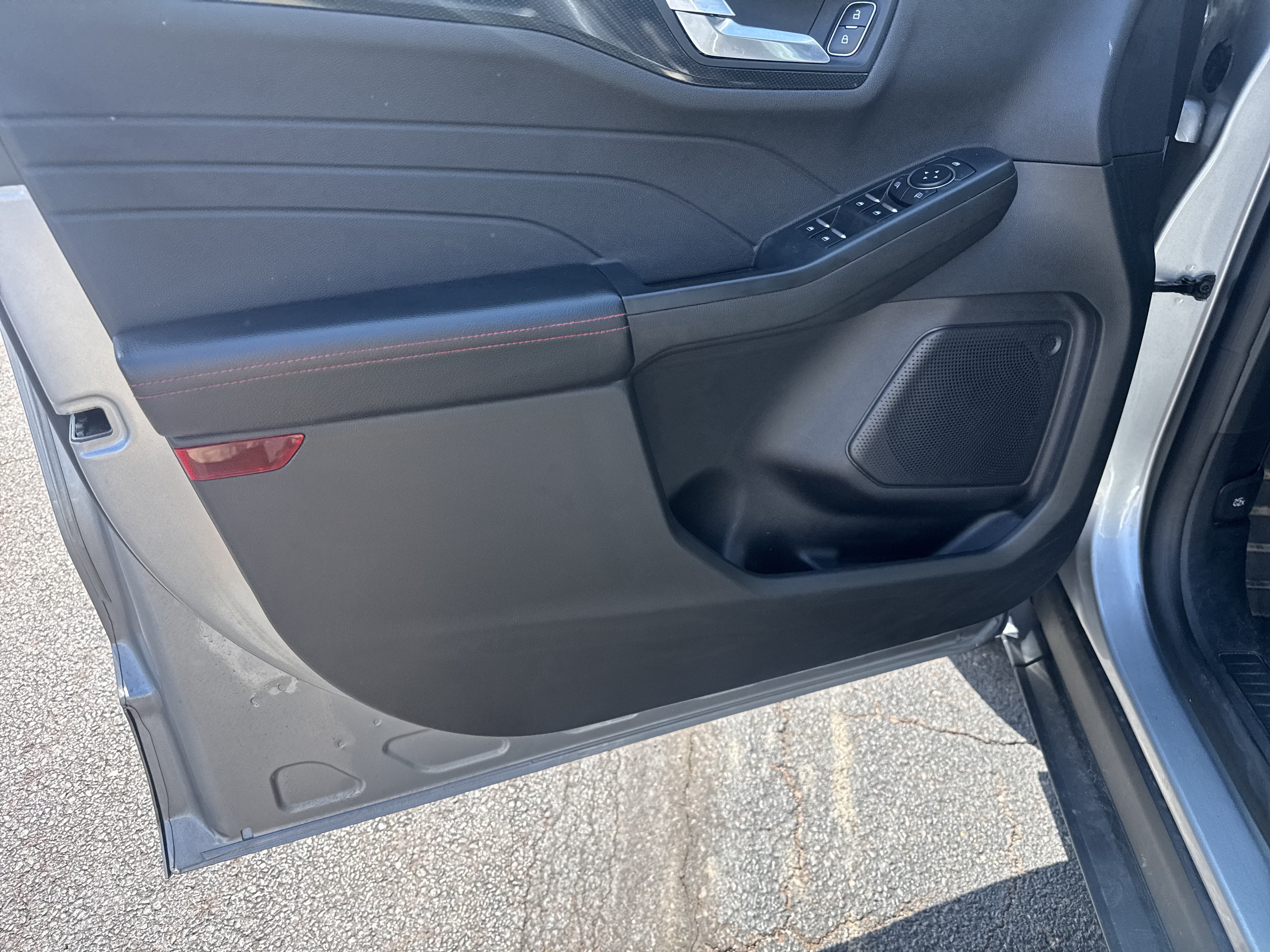 Used 2024 Ford Escape ST-Line AWD/4WD image 15