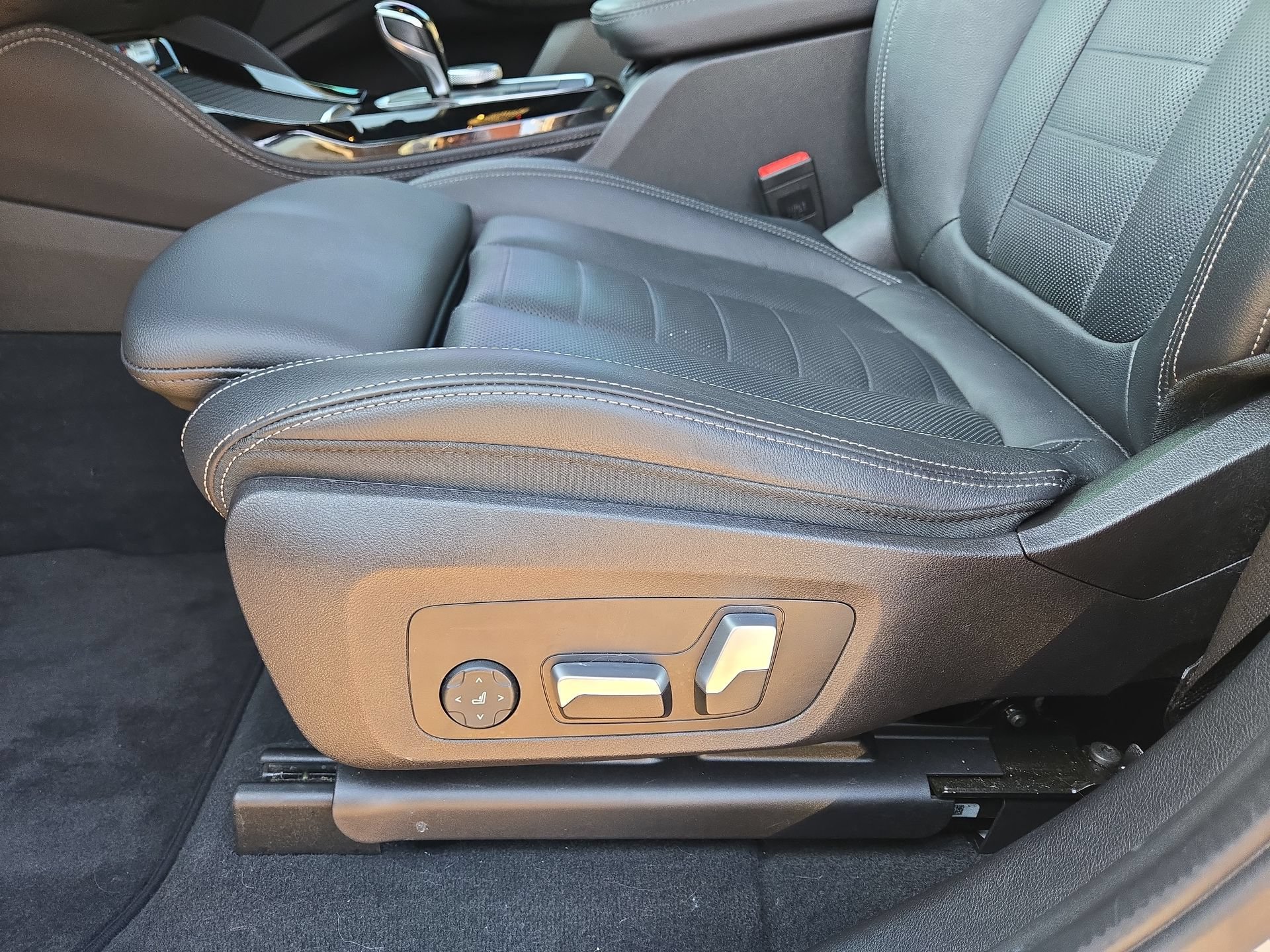 Used 2023 BMW X4 M40i AWD/4WD image 17