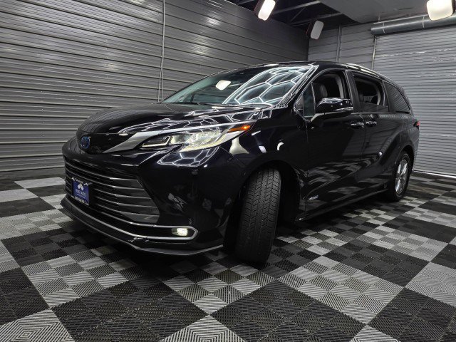 Used 2021 Toyota Sienna Limited AWD/4WD image 46