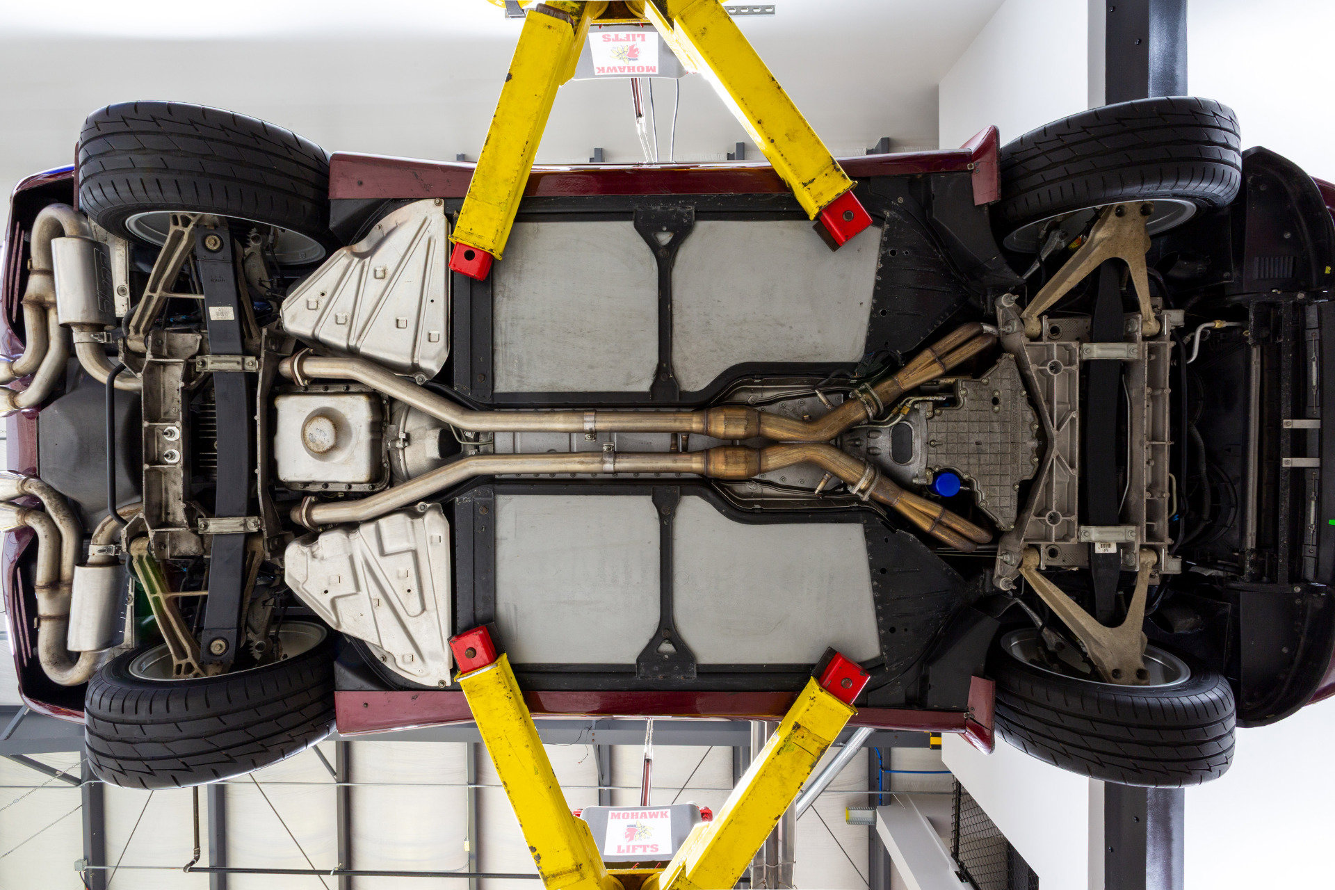 Used 2003 Chevrolet Corvette 50th Anniversary Edition w/ Preferred Equipment Group1 image 4