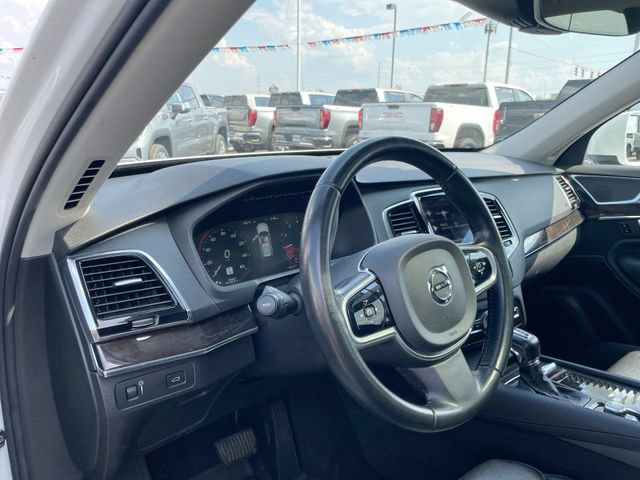 Used 2018 Volvo XC90 T6 Momentum w/ Momentum Plus Package AWD/4WD image 9