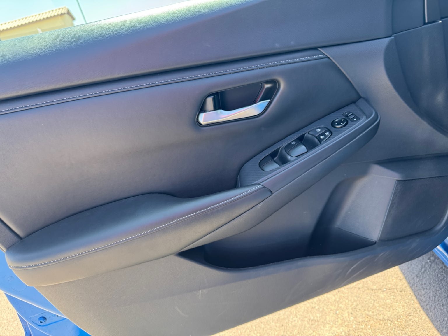 Used 2024 Nissan Sentra SV FWD image 11