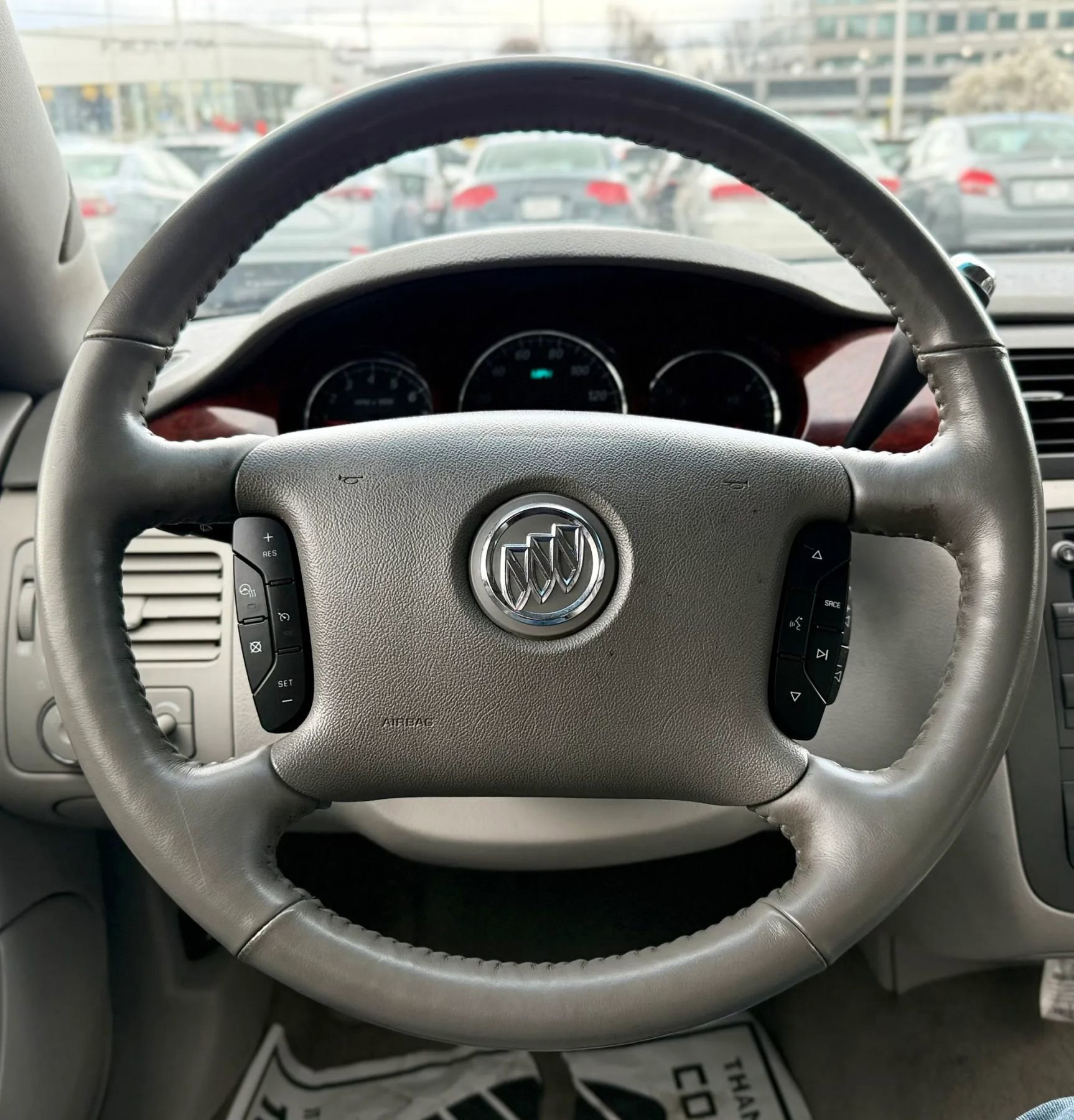 Used 2008 Buick Lucerne CXL w/ Driver Confidence Package image 12