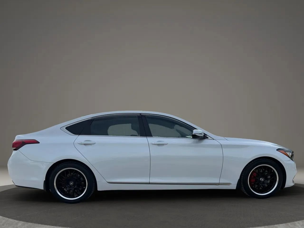 Used 2018 Genesis G80 3.8 image 6