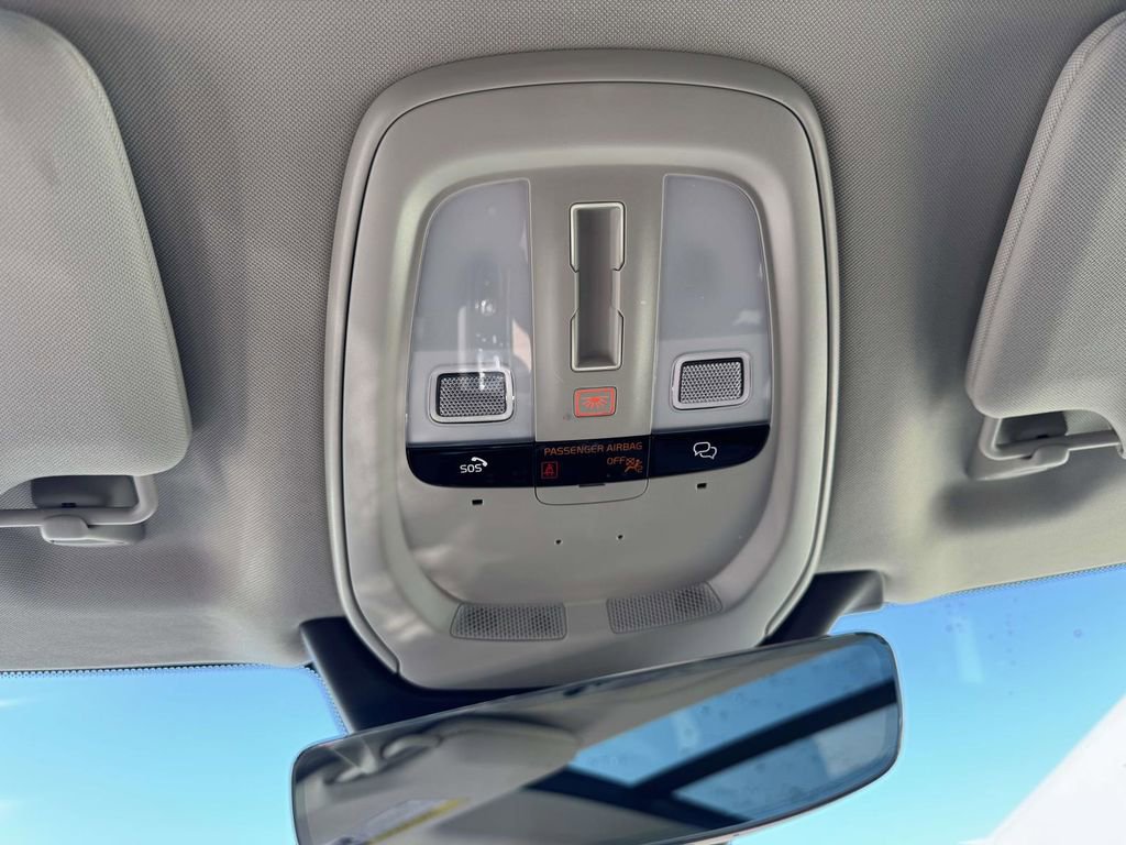 Certified 2026 Volvo XC90 T8 Plus w/ Protection Package Premier image 30