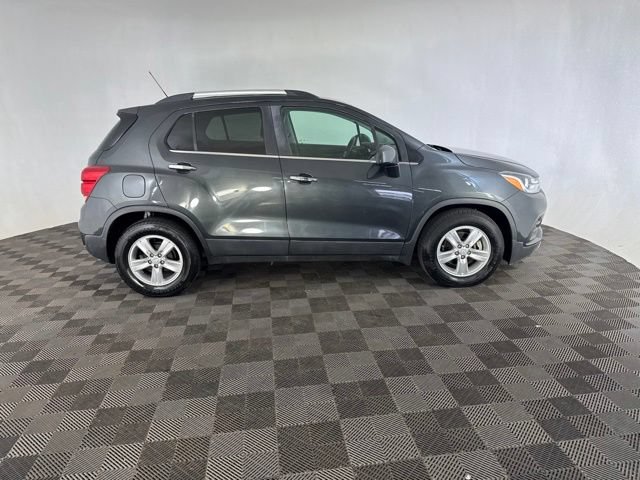 Used 2019 Chevrolet Trax LT w/ Driver Confidence Package FWD image 4