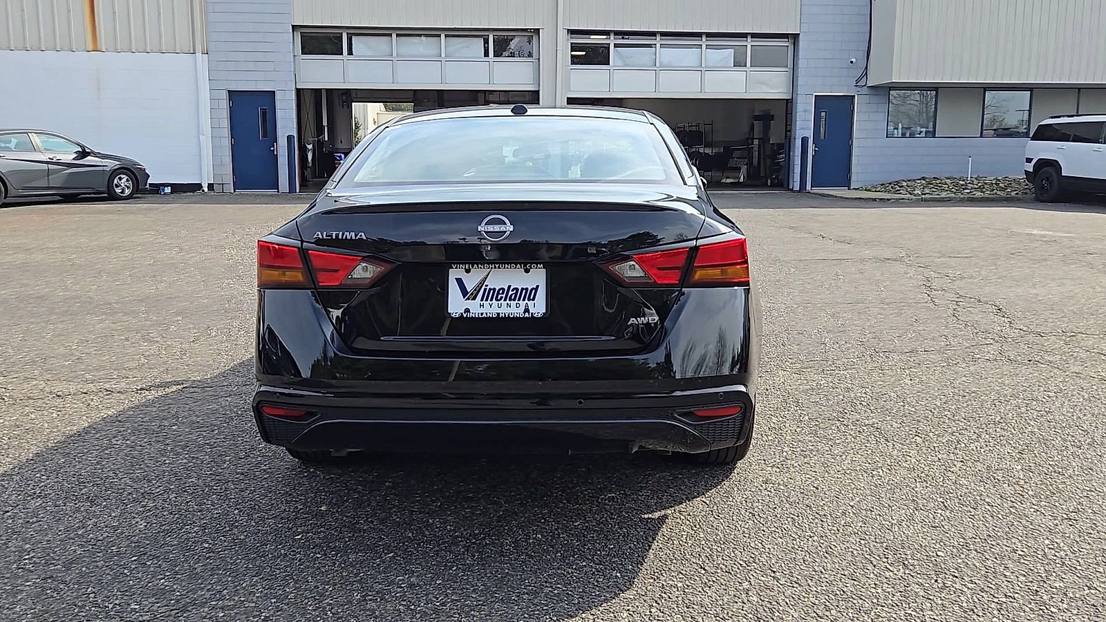 Used 2025 Nissan Altima 2.5 SV image 7