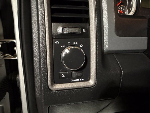 Used 2016 RAM 2500 Tradesman w/ Chrome Appearance Group AWD/4WD image 6