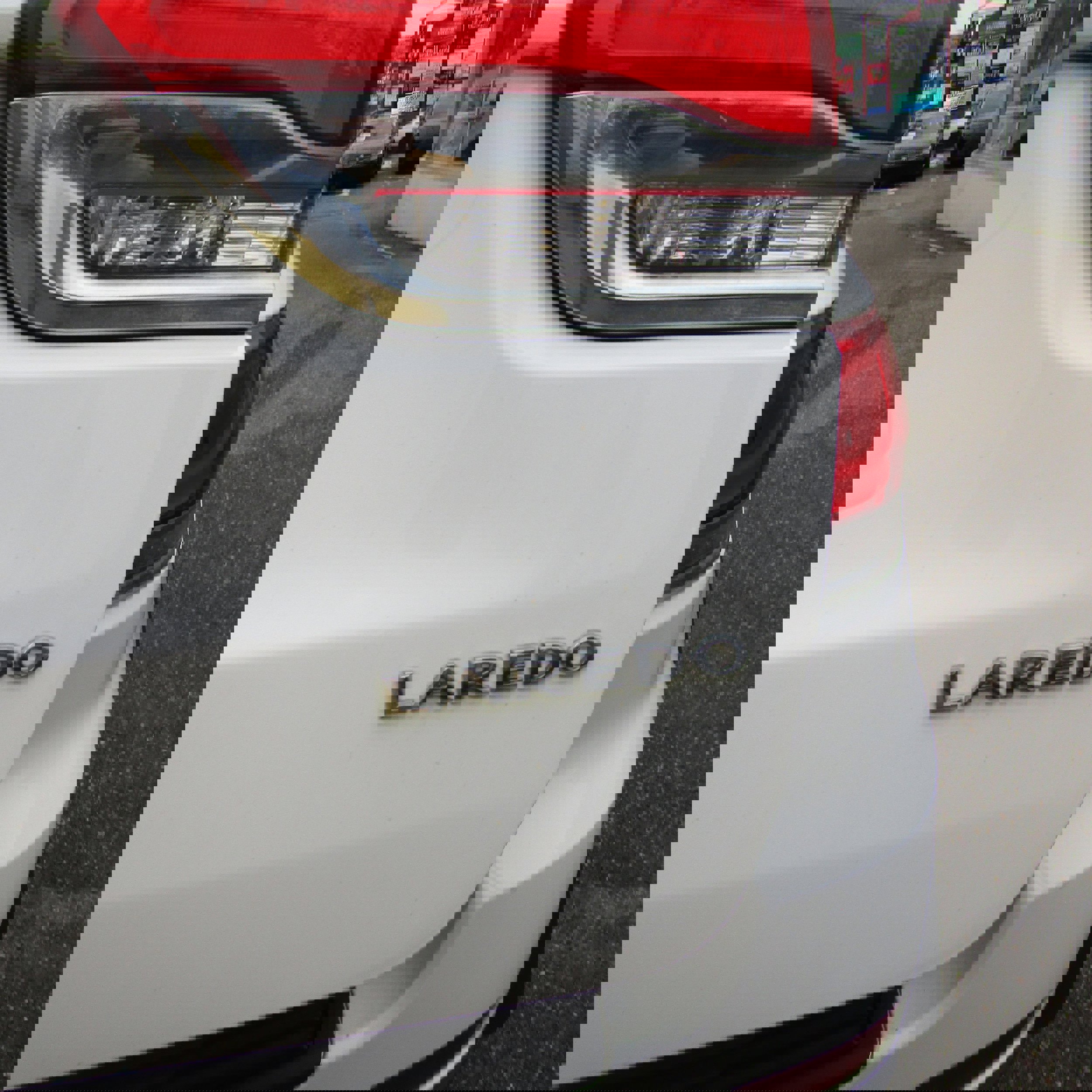 Used 2014 Jeep Grand Cherokee Laredo w/ Security & Convenience Group image 8