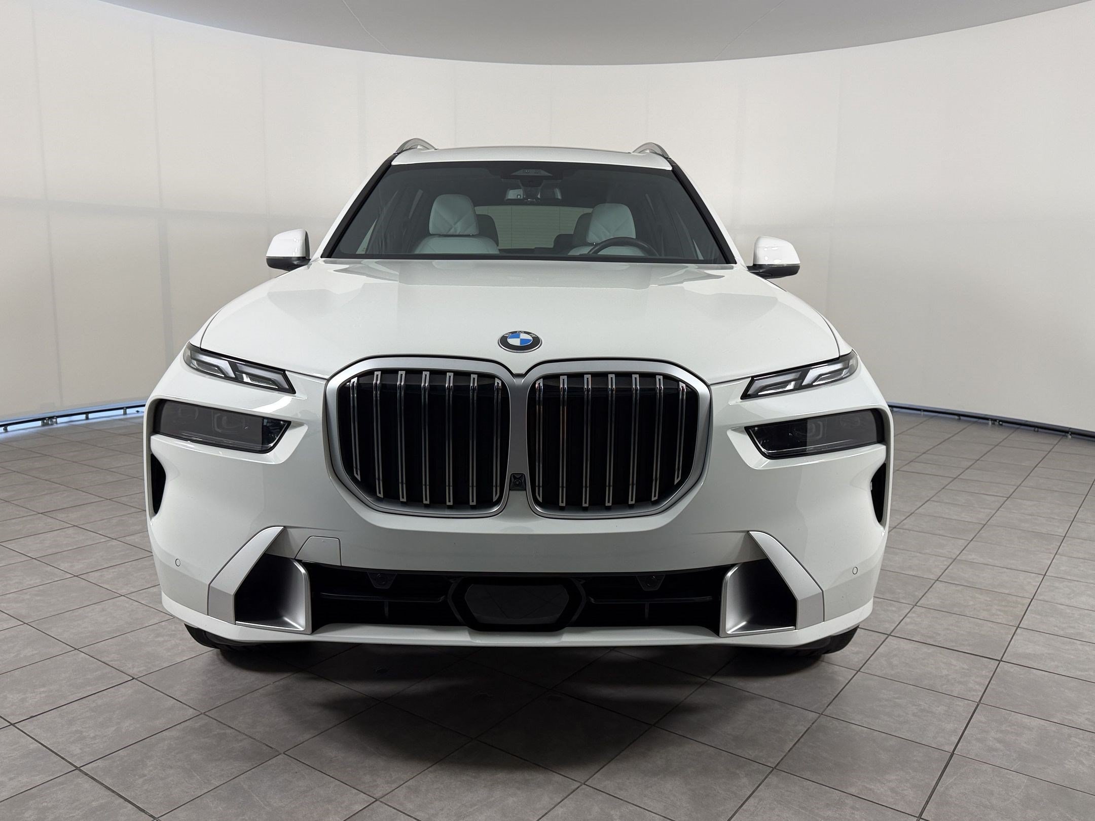 Certified 2024 BMW X7 xDrive40i w/ Premium Package AWD/4WD image 6