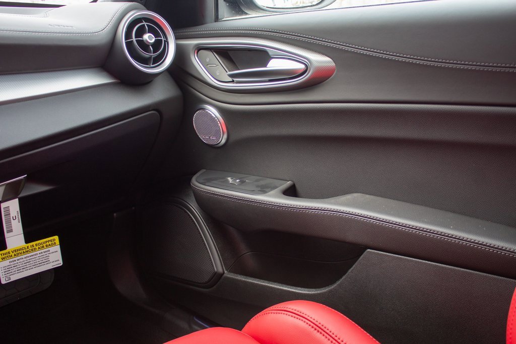 New 2025 Alfa Romeo Giulia AWD image 20