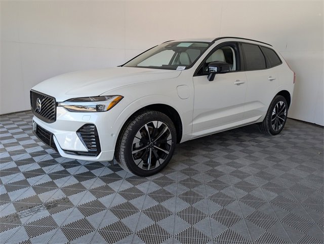 New 2026 Volvo XC60 T8 Ultra w/ Protection Package Premier image 4