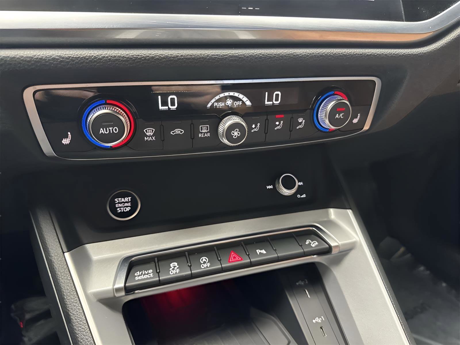 Used 2023 Audi Q3 2.0T Premium Plus w/ Premium Plus Package image 19